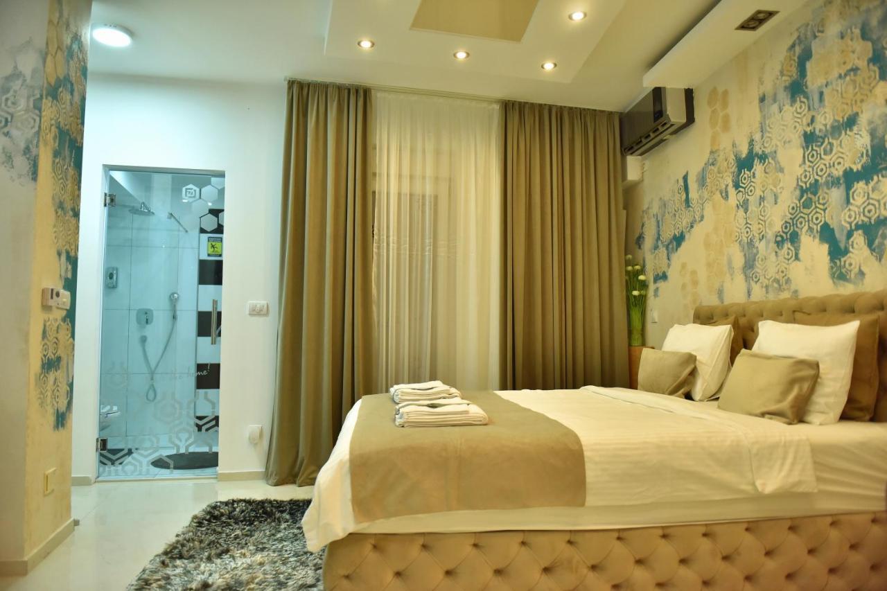 Design Apartment Premium Spa Lux 4 Star "Dubai" Completely Private Wellness & Spa Free Included Sauna & Jacuzzi & Salt Wall & Fire Place & 3D Ceilings & Business Wifi & Netflix & Keyless Code Entry & Full Smart App & Secure 2 Parking Place Ćuprija Eksteriør bilde
